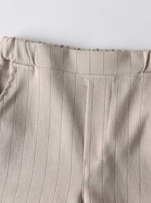 [2025 Frühling & Sommer Kindermode leichter Formeller Anzug] Jungen 3 Stücke Anzug Set: Weißes Hemd mit Kragen + Khaki Weste + Khaki Shorts mit Fliege, Kinder Casual Anzug, Party/Outdoor Performance Mode, atmungsaktiver leichter formeller Kinderanzug, Frühling/Sommer Bankettbekleidung, Jungenanzug für Hochzeit