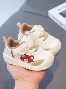 女童婴儿童鞋，时尚新款2025春季运动鞋滑板鞋幼儿防滑防水鞋