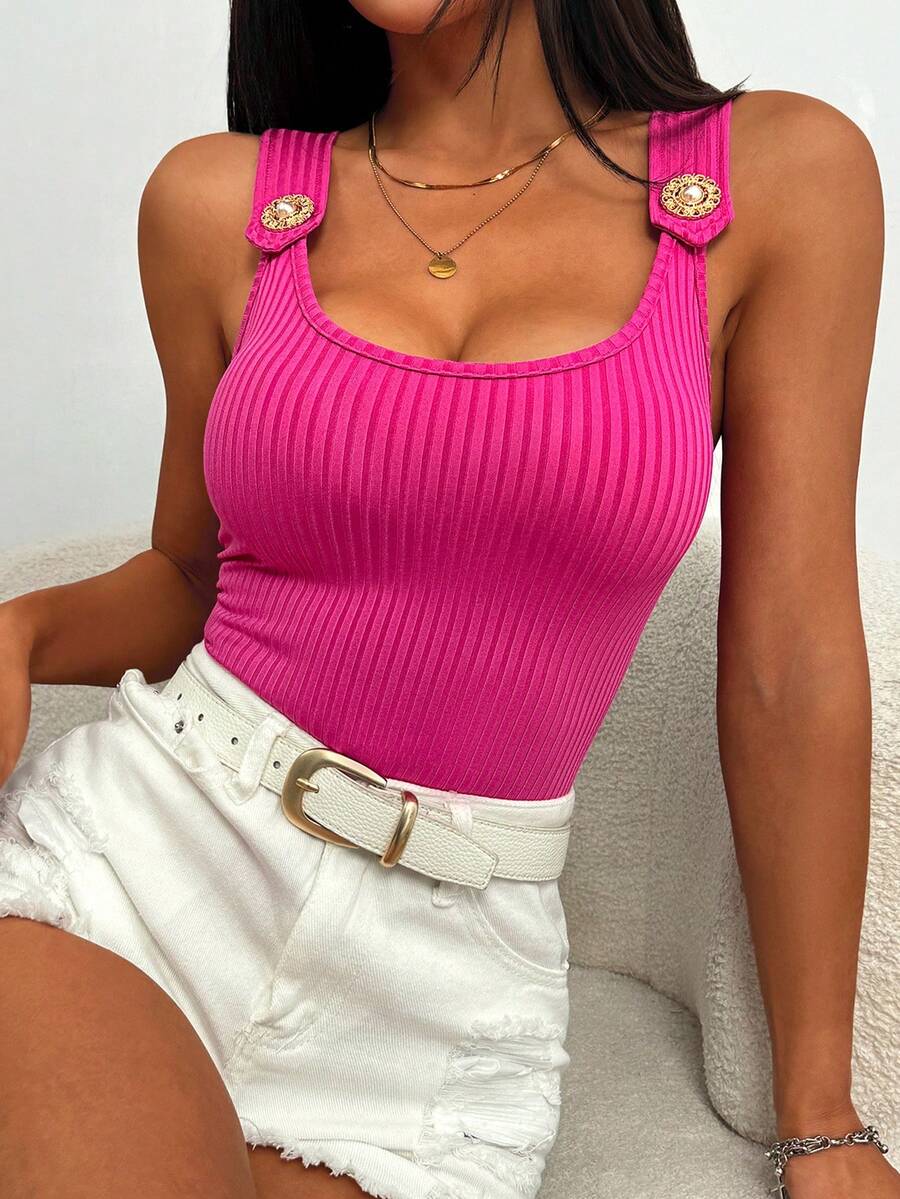 Top de tirantes anchos con botones dorados, de corte ajustado, para uso casual diario en verano - Rosa Fucsia - Ver 1