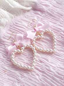 1 对可爱粉色心形和蝴蝶结仿珍珠吊坠耳环，时尚珠宝适合女性派对（无卡）