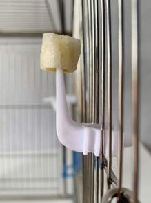 2pcs/Set Bird Vegetable & Fruit Clip Parrot, Cockatiel, Cockatoo Biting & Feeding Cage Accessories - Apricot - View 12