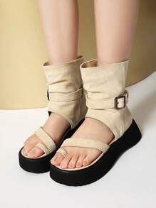 Bottes courtes à semelle épaisse de design de niche, nouvelles sandales à la mode de style français à tube court sexy et pour femmes, printemps/été