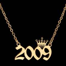 1pc Stainless Steel Year Engraved Necklace, Commemorative Unique Date, Birthday Crown Pendant Necklace, Birthday Gift, Elegant Minimalist Numeric Choker Collar Pendant Necklace