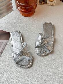 1 Pair Kids' Summer Shiny Punk Style Beach Sandals, Solid Color Design, Comfortable & Versatile - Silver - View 1