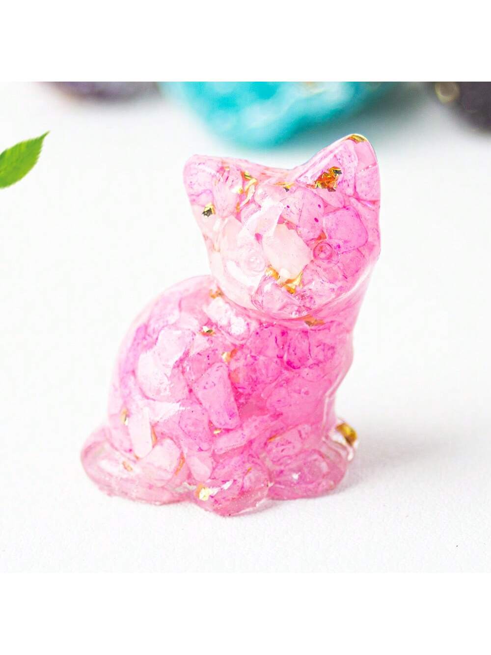 Quartz fortune cat figurine
