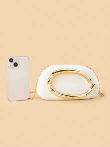 Túi cầm tay trang trí kim loại cổ điển, Túi xách cô dâu màu đỏ tía mới, Túi đeo vai chéo dây xích dành cho nữ, Thích hợp cho thanh thiếu niên, sinh viên đại học, người trẻ đi làm, văn phòng, trường đại học, công sở, kinh doanh, đi lại, ngoài trời, du lịch, tiệc tùng, đám cưới, dạ hội, tiệc chiêu đãi, Lý tưởng cho phù dâu, Lựa chọn thanh lịch cho quà tặng tiệc cưới. - trắng - Xem 5