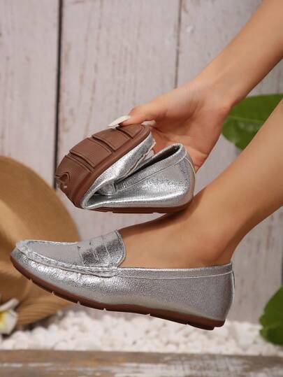 Zapatos planos tipo mocasín de punta redonda para mujer, talla grande, con acabado de espejo, unicolor, flexibles, para todas las temporadas, diseño minimalista, parte superior de poliuretano, interior de tela, suela de TPR, sin lentejuelas, lavado a mano o limpieza en seco profesional