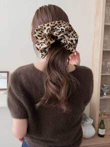 1pc Oversized Leopard Print Elegant & Versatile Hair Scrunchie