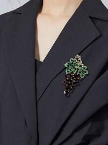 Spilla alla moda con strass a forma di uva per donne, spilla a forma di pianta, accessorio per abiti e vestiti, ideale come regalo per feste e banchetti