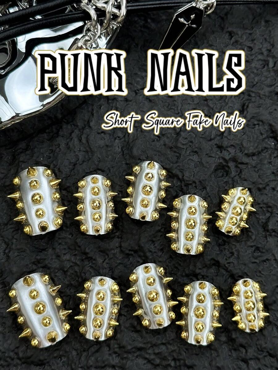 手工制作的 10 件朋克风格指甲，150 个铆钉，中等长度杏仁指甲，酷热香料垃圾朋克女孩赛博朋克金属重深色指甲套装适合女性和女孩日常节日约会舞蹈穿着，以提升您的外观，按压指甲 - 金色 - 查看 1