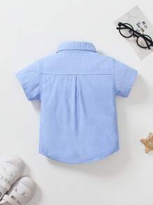 1 Stück Kinder Jungen Lässiges blaues Kragen Doppeltasche Hemd, geeignet für lässige Partys, Geburtstagsfeiern, Gastgeber-Anlässe, Aufführungen, Strandurlaub, Frühling/Sommer