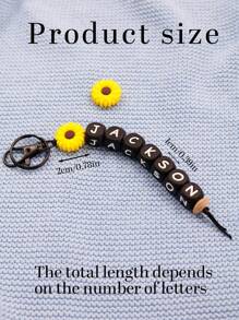 1 件定制硅胶串珠钥匙扣，带小雏菊和姓名标签，个性化钥匙圈，可定制 1~10 个字母，黑色/白色，雏菊颜色：白色/粉色/紫色/黄色/蓝色/绿色/深红色，送给老师的返校礼物 - 風格A - 查看 3