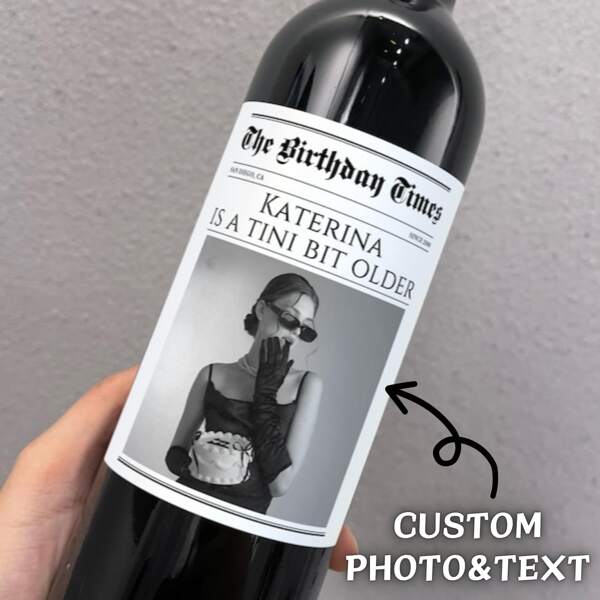 6/12PCS 4 Sizes Custom Wine Label Waterproof Label Custom Newspaper Photo Wine Label Black And White Bridesmaid Maid Of Honor Proposal Wine Label Wedding Gift Black And White Photo Capitalized Anniversary Gift Engaged Gift Gift For Him/Her Graduation Decorations 2025 Graduation Gift Graduate Labels/Stickers Mother's Day Gift Father's Day Gift Tequila Whiskey Champagne Labels,Multi-Functional,Durable,Ornamental,Reusable,Adhesive,Exquisite,Stylish,High-Quality,Colorful,Modern,Custom,Personalized,Unique,Home Refresh