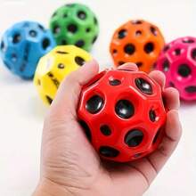 1 pieza Mini pelota de ejercicio con muñequera, pelota de ejercicio elástica de agarre cómodo, de poliéster termoplástico duradero, con patrón de espacio y luna, adecuada para actividades recreativas al aire libre y entrenamiento - sin alimentación, sin electricidad requerida