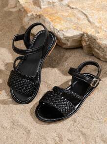 A Pair Of Children's Fashion Boho Style Flat Sandals Soft Soled Sports Fashion Buckle Sandals