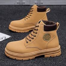 搭配夹克、男士高帮系带靴、圆头、防滑工装靴、户外沙漠作战靴、摩托车皮靴、搭配牛仔裤