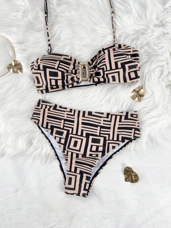 Bikini set estivo sexy con decorazioni metalliche e motivo geometrico