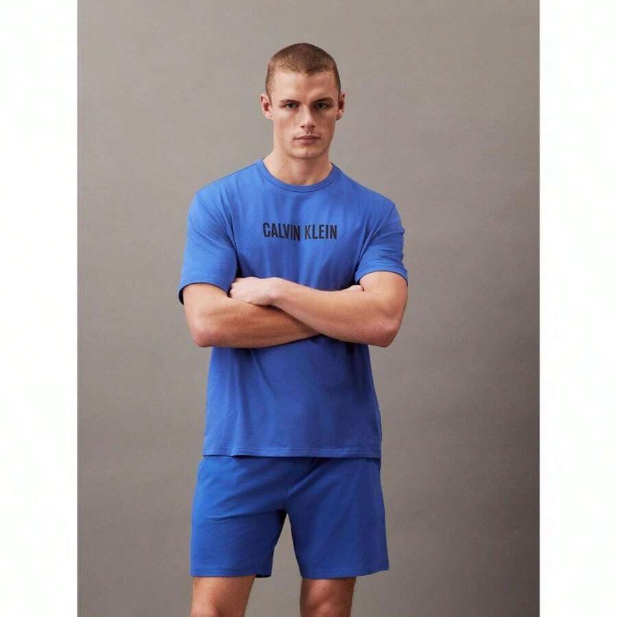 Calvin Klein Cuello redondo de manga corta