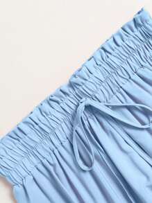 浅蓝色褶皱松紧腰度假裙