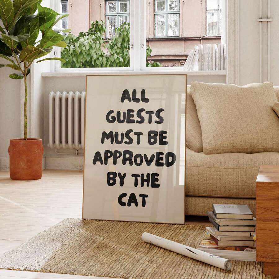 1幅趣味猫咪语录帆布墙画，“所有客人必须经过猫咪批准”，复古字体帆布印刷海报，简约风格，适用于卧室、客厅或办公室装饰，送给养狗人士的礼物，不含画框 - 彩色 - 查看 1