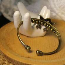 1 件铜昆虫系列手链，配 2 个可爱蝴蝶吊坠，适合开斋节、日常佩戴，百搭风格，适合所有场合，是生日、情人节、周年纪念日的绝佳礼物 - 銅色 - 查看 6