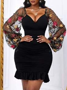 Ladies' Sexy Elegant Retro Embroidered, Lace-Up Mesh Splicing Ruffled Edge Folds Vacation, Date, V-Neck Modern Fashion Dress