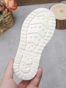 Zapatillas deportivas cómodas, transpirables y ligeras para deslizar, aptas para niños y niñas, adecuadas para la primavera y el otoño
