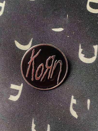 1pc Letter Casual Zinc Alloy Brooch, Fashion Accessories, Gifts From Siblings, Fun Gifts, Personalized Products, Art Brooch, Enamel Pin, Metal Anime Pin For Clothes Bag Charm School Kpop Backpack Teacher Supplies Bag Charms Cute Office Accessories Shirts Jacket Jewelry Christmas Halloween Autumn-Winter Accessories,Suitable For Teens, Youth,Men,Casual, Outdoor, Athletic, Vacation, Graduation Gifts, Birthday, Daily Wear Clothes Pin Funny Teacher Gifts