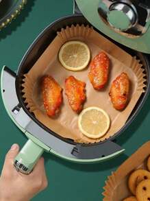 100 pièces de papier sulfurisé carré et rond jetable pour friteuse à air, papier anti-huile pour la cuisson, le barbecue, les activités de plein air. Doublures pour friteuse à air, accessoires de cuisine pour friteuse à air