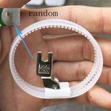 1 台缝纫机，适用于人造革和薄面料，兼容涂层针织物，配有可调节压脚、缝纫机配件和缝纫工具。 - 彩色 - 查看 8