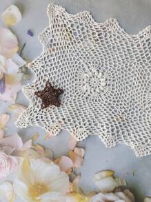 1 pièce de dessous de verre crocheté de 10"x16", fait main, convient pour la décoration intérieure, le salon, la salle à manger, le bureau, la chambre, le bureau. Applicable pour diverses occasions : fêtes, Noël, mariage, Thanksgiving, Nouvel An, Fête des Pères, Fête des Mères, etc. Fabriqué en fibre végétale, doux et agréable pour la peau. - Beige - Voir 3