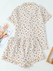 2-teiliges Set aus bequemem, gelbem Rosen-Blume Muster Kurzarm-Top mit Kragen, Knöpfen, Taschen und Schleifenshorts, Damen Nachtwäsche & Freizeitkleidung Set, geeignet für Zuhause im Frühling/Sommer