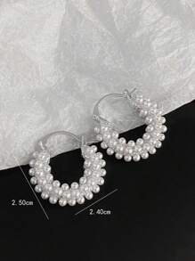 1 par de pendientes de aro redondo con perlas de lujo y elegantes, diseño de nicho de moda y de alta gama