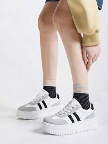 Alan Vincent [Thick Sole Heightening Series]White And Black Shoes For Women 2025 Spring New Thick-Soled Sports Shoes Fashionable Height Increasing Shoes Casual Sneakers Women Outdoor Party Shoes Ladies Shoes Cortez Student Girls Shoes Everyday All-Match And Comfortable Pair With Various Pants And Jeans