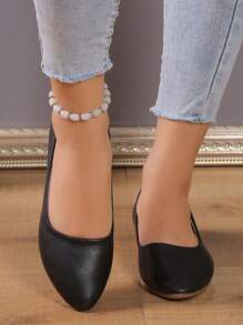Platte, zachte en comfortabele zwarte zakelijke casual schoenen voor dames met lage wreef, zacht oppervlak en anti-vermoeidheidsontwerp, geschikt voor sollicitatiegesprekken en werkkleding, gemakkelijk te combineren met formele kleding