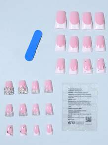 24片长鸭美甲贴纸，让你随心变换风格！简约白色法式、星星和水钻设计，可卸式假指甲，附赠1个指甲锉和1瓶凝胶，适合女性和女孩日常使用。