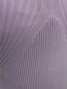 Elegant, Sexy, And Casual Women's Dress Featuring A Sleeveless, Semi-Fitted, Long, And Slit At The Lower Leg. A V-Neck And Open Back. Made Of Polyester And Spandex Ribbed Fabric, It's Suitable For Both Summer And Spring. Very Comfortable, Lightweight, And Skin-Friendly, It's Perfect For Special Occasions. - 紫丁香色 - 查看 8