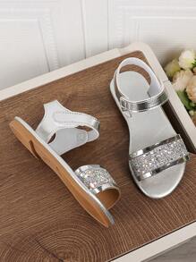 1 双银色大码幼儿女童平底凉鞋，彩色亮片，可调节钩环带，圆头，防滑，时尚优雅风格，适合 3-15 岁女孩，日常休闲、派对、度假，2025 年春夏 - 銀色 - 查看 4