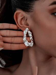 1 Pair Exaggerated Hollow Design Women's Earrings, European And American Style - White Gold Geometric Earrings - View 30