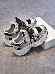 Nouvelles chaussures de sport décontractées pour enfants au printemps/automne, Baskets épaisses légères et , chaussures de sport rayées en maille antidérapantes pour garçons et filles