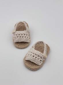 1 paio di sandali per neonati lavorati a mano, scarpette di lana crochet per primi passi