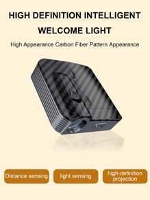 2 piezas de luces de bienvenida inalámbricas con sensor de infrarrojos - Proyector de puerta de fibra de carbono LED con proyección de logotipo - Alimentado por batería, fácil de instalar con cinta adhesiva de doble cara - Universal para todos los modelos de automóviles, luces de cortesía de detección automática de entrada para Toyota, Audi, BMW, Nissan, Peugeot, Renault, Chevrolet, etc.
