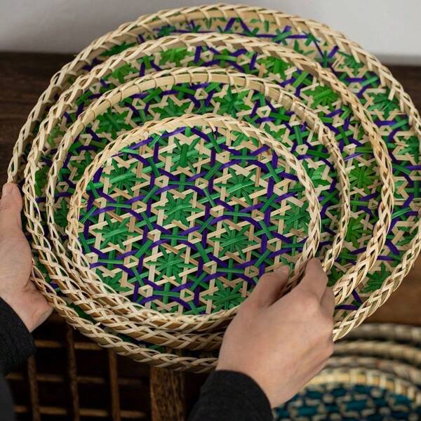 1pc Creative Colorful Handmade Bamboo Round Tray Bohemian Style Woven Food Tray Decorative Household Weaving Fruit Basket Home Decor Kitchen Storage