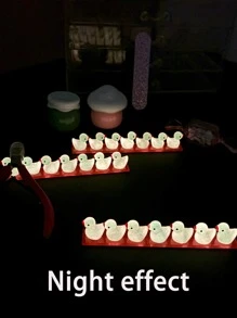 暗夜发光春夏笔筒，1个粉色辣妹创意美甲笔筒，粉色树脂小鸭亚克力笔筒，经久耐用，夜间会发光，适合放置美甲笔和办公用品，可作为女士礼物，美甲工具，适合制作假指甲贴片。 - 西瓜粉 - 查看 3