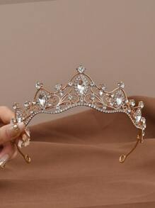 A Beautiful Tiara Headpiece With Angelic Design And Sparkling Rhinestones, Suitable For 18th Birthday And Wedding Ceremonies, No Need For Electricity, Without Feathers.