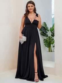 EVERPRETTY Plus Size V-Neck High Slit Sleeveless High Waist Black Bridesmaid Dress - Black - View 4