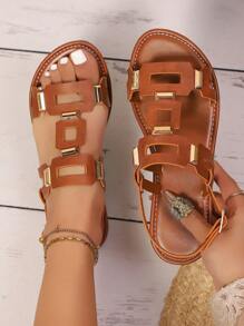 Sandálias planas da moda feminina com decoração de fivela quadrada, sandálias de praia femininas de verão