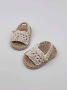 1 paio di sandali per neonati lavorati a mano, scarpette di lana crochet per primi passi