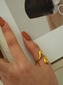 French Style Gold Titanium Steel Ring, Minimalist Niche Design, Suitable For Index Finger, Versatile & Elegant - Gold 2 - View 3