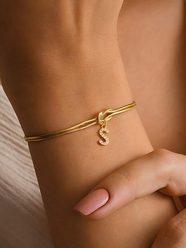 قطعة واحدة من سوار الخطوبة الأنيق الأنيق مع علامة الحب للنساء، سحر من الزركونيا بالحروف من A إلى Z، مناسب للاستخدام اليومي، مجوهرات ذهبية، هدية للأزواج